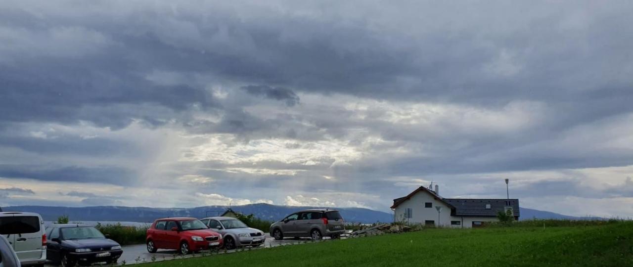 Astra Lipno Apartman Frymburk Kültér fotó